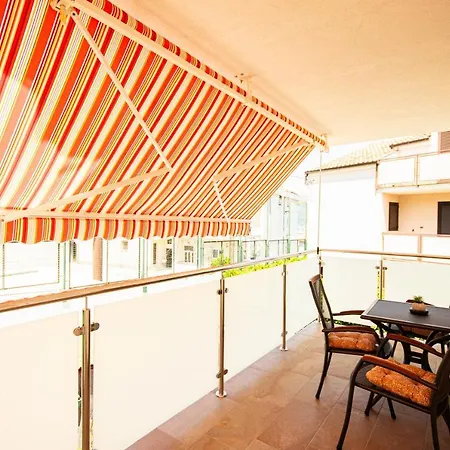 Comfortable 3 Bedroom Nancy Appartamento *