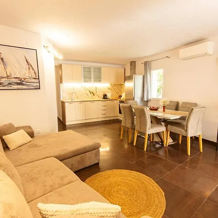 Appartamento Comfortable 3 Bedroom Nancy *